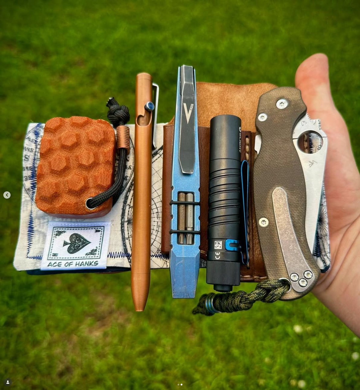ELE Survival handheld EDC carry with blue pen and flashlight