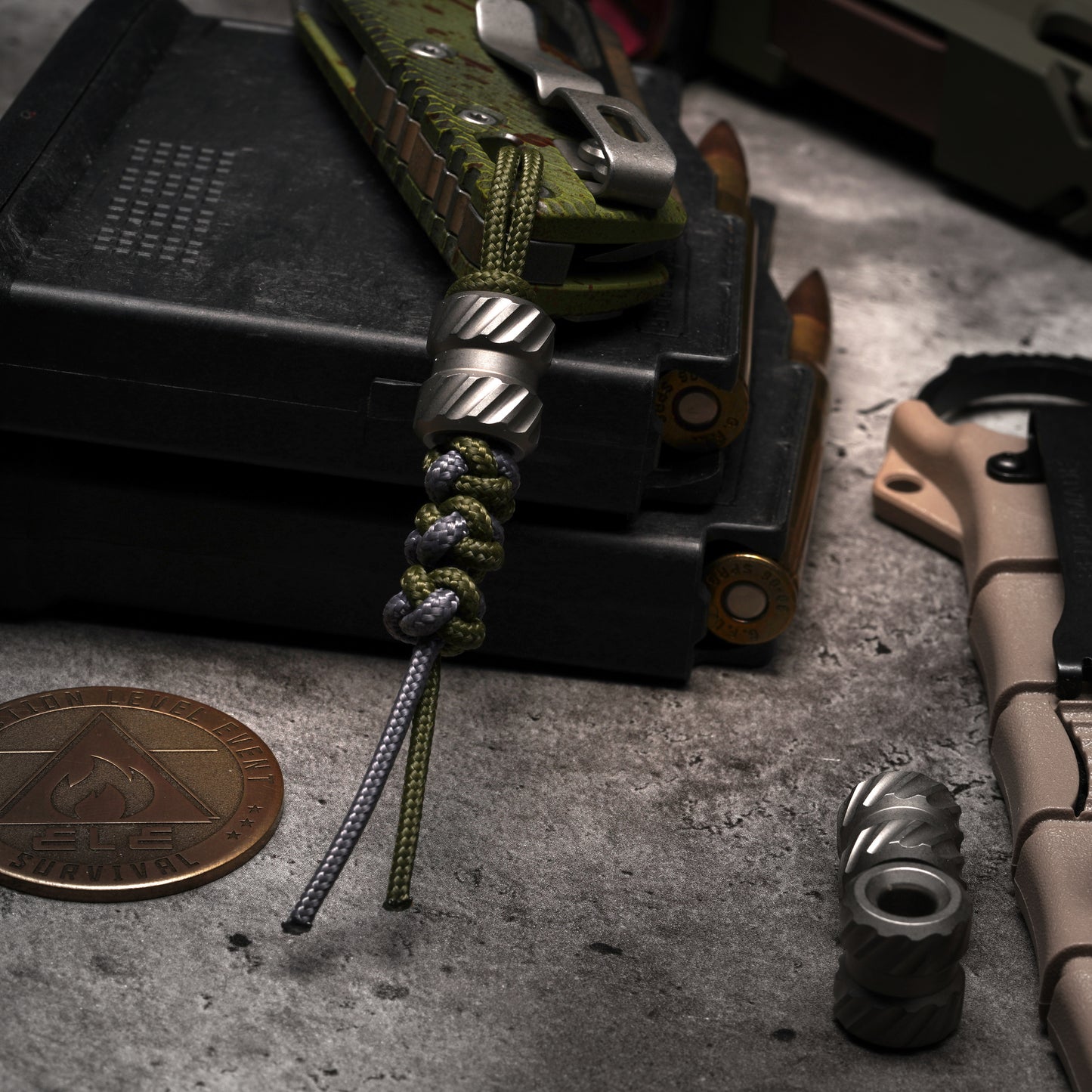 Two-Tone 275 Paracord Knife Lanyard | Stonewashed Titanium Bead