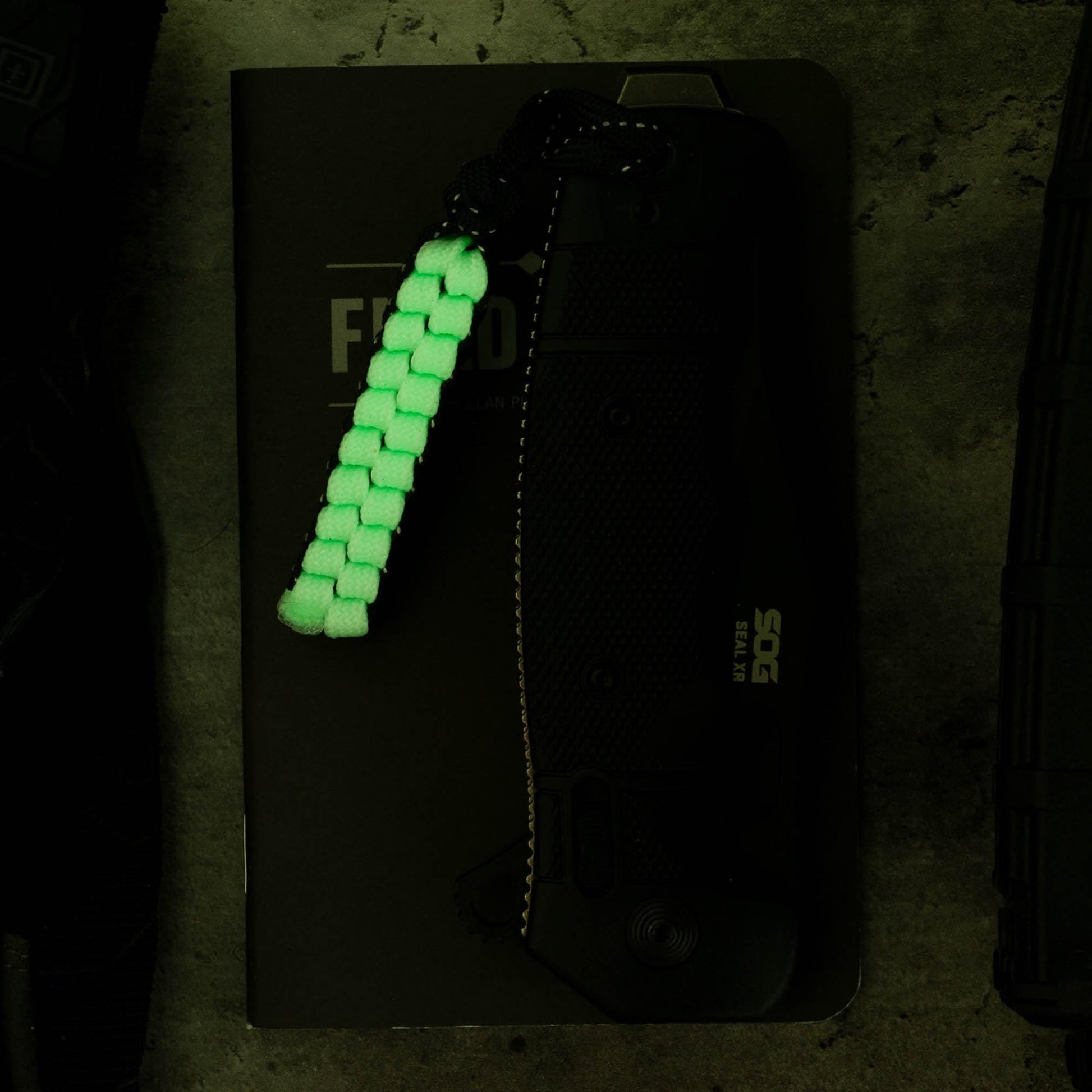 Glow In The Dark and Reflective Black Square Knot 550 Paracord Knife Lanyard