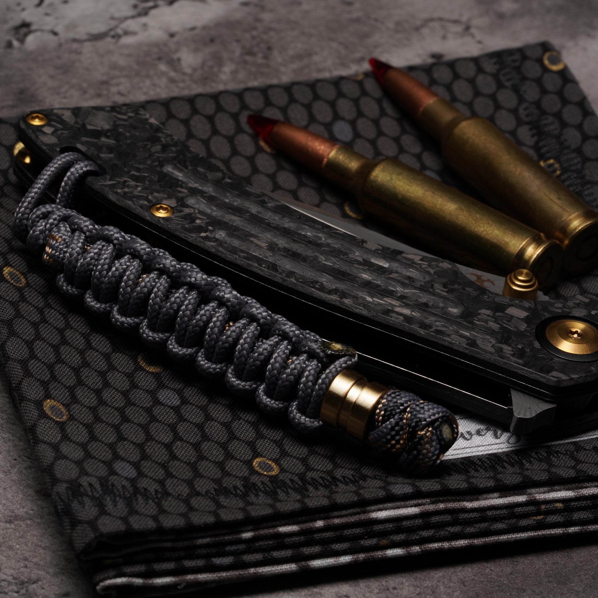 275 Paracord Hybrid Knife Lanyard With 550 Paracord Center | Choose From Over 100 Paracord Colors and 5 Beads