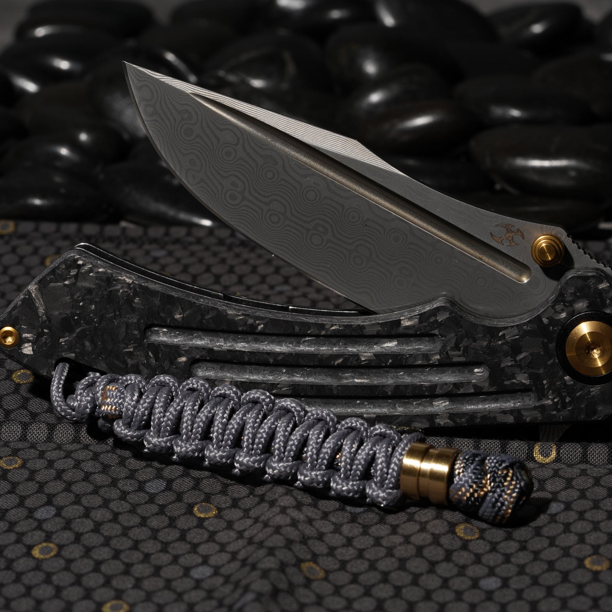 275 Paracord Hybrid Knife Lanyard With 550 Paracord Center | Choose From Over 100 Paracord Colors and 5 Beads